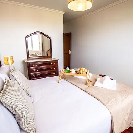 Sea And Sunset View In フンシャル