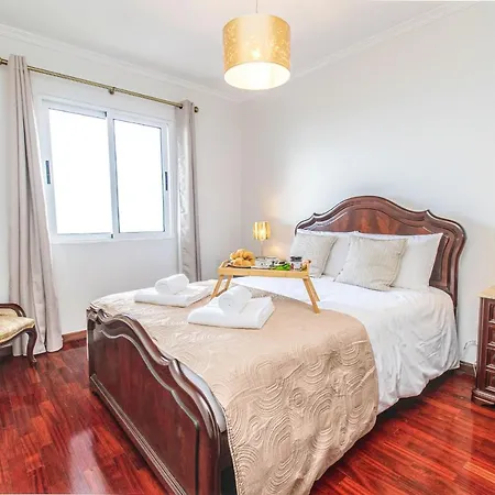 アパート Sea And Sunset View In フンシャル