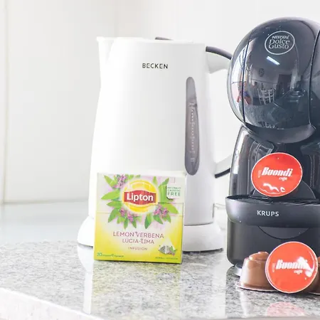 Sea And Sunset View In Appartement Funchal (Madeira)