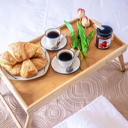 Sea And Sunset View In Apartman